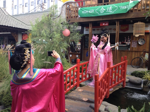 Chinatown Bandung Tempat Kuliner Dan Selfie Bernuansa Tiongkok