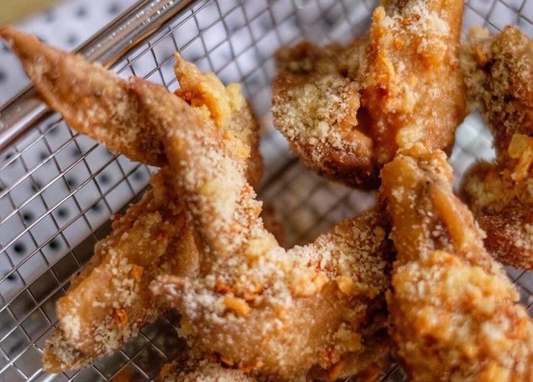 Where to get unlimited wings in Metro Manila