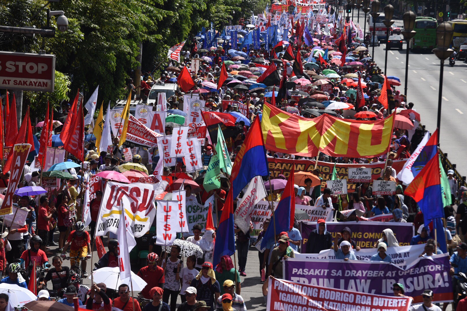 'Walang silbi': Labor groups reject Duterte's EO vs endo