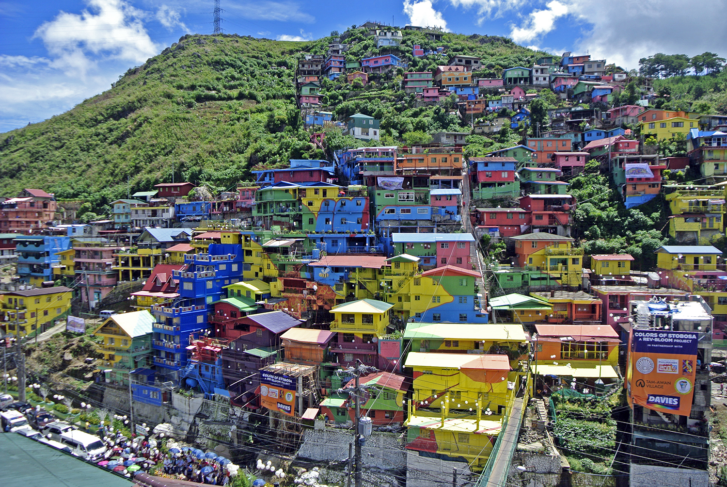 LOOK: La Trinidad houses turn into gigantic, colorful mural